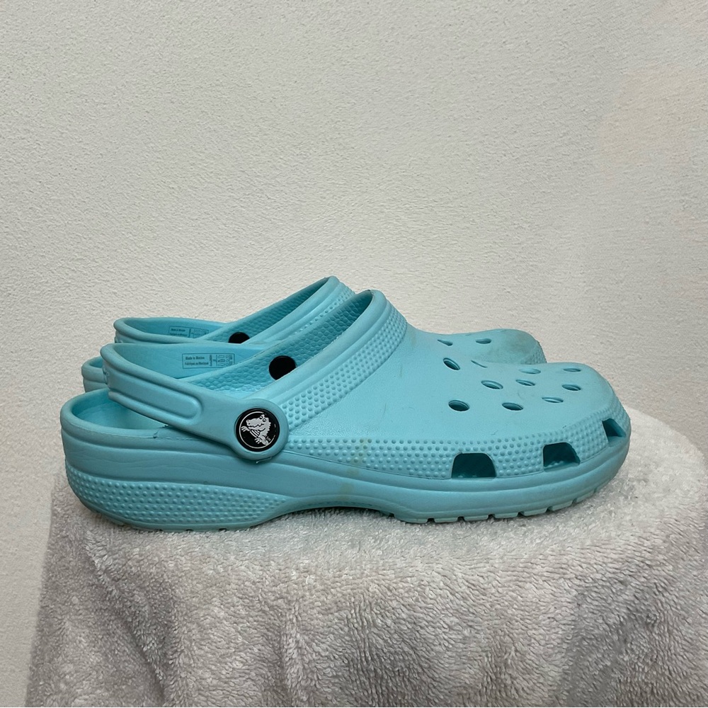 Crocs Classic Water Clog Light Blue Rubber Shoe Size 5 Kids Summer Pool Beach
